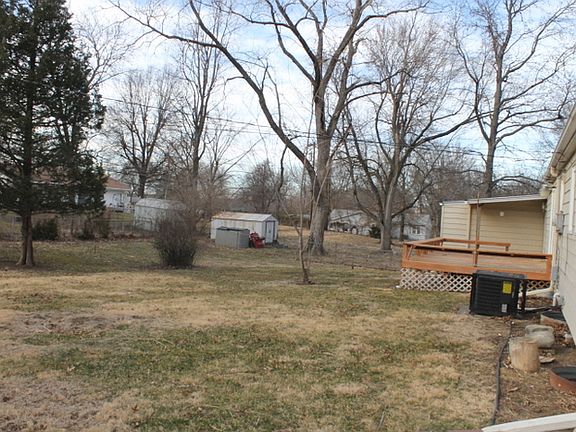 3rd image of 4414 Carlisle Ave