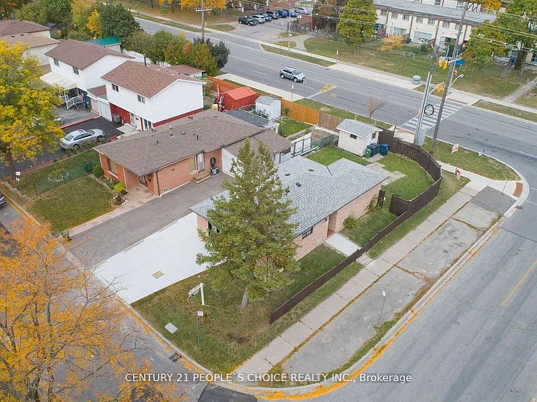 2 Betteridge Ln W — Photo 26