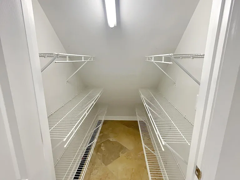 8270 Double Eagle Ct — Photo 14