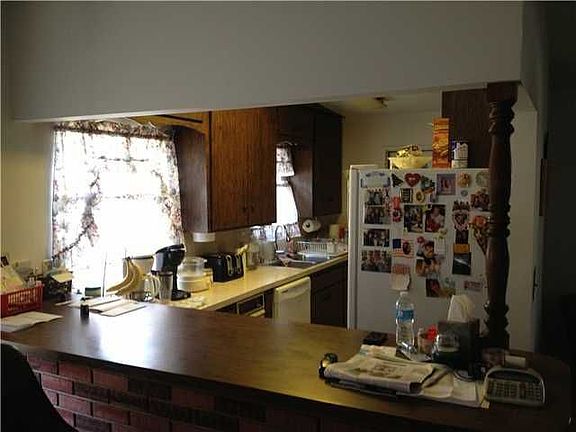 2nd image of 734 Riverlawn Ave