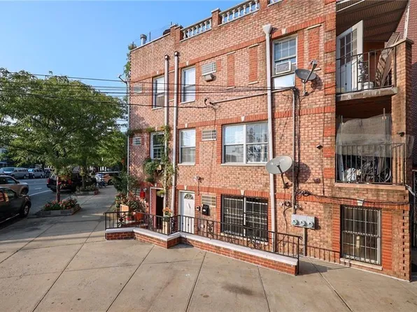 4719 99th St, Corona, NY 11368