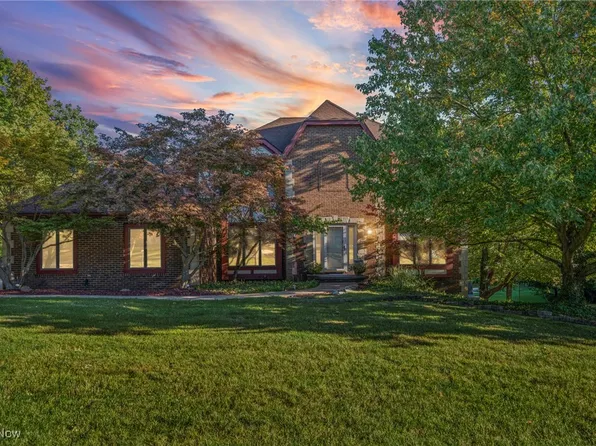 6700 Queens Way, North Royalton, OH 44133