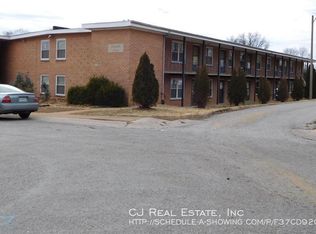 4770 Kings Dr APT D, Saint Louis, MO 63116