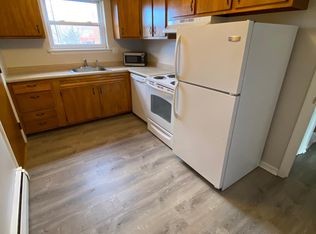 47 Sky View Dr APT 4, West Hartford, CT 06117