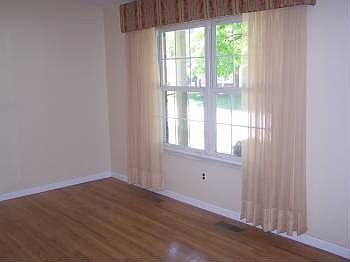 5th image of 608 Twig Ln