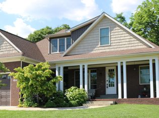 10507 Holly Berry Dr, Louisville, KY 40299