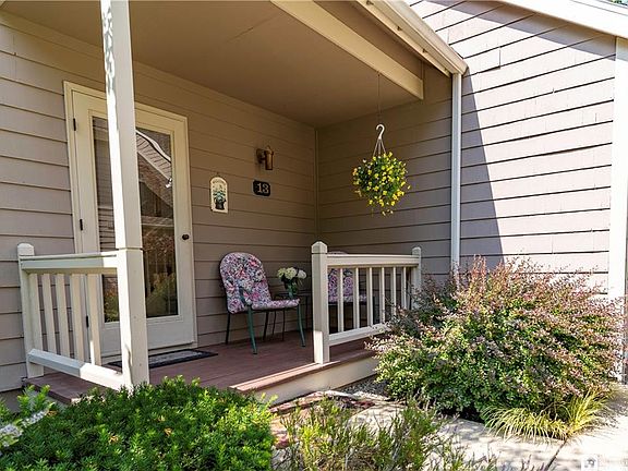 3rd image of 29 Elm Ln #13