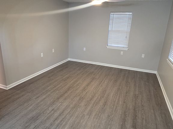 3rd image of 170 Wesley Ave