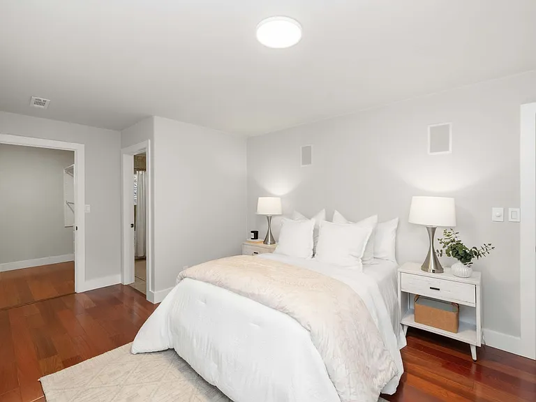 17714 SE 40th Pl — Photo 31