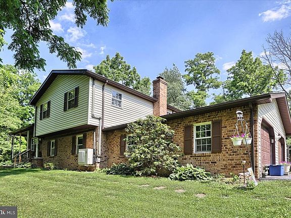 2nd image of 2122 Walnut Bottom Rd