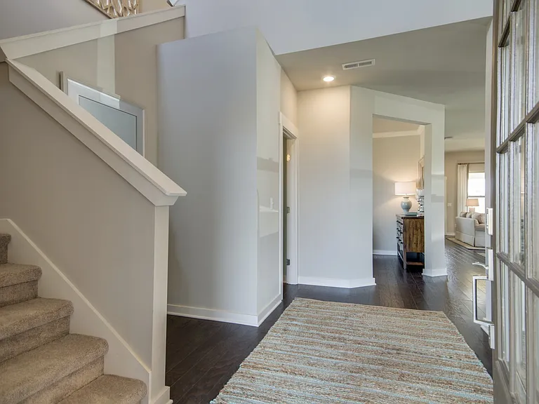 405 Irwin Way — Photo 5