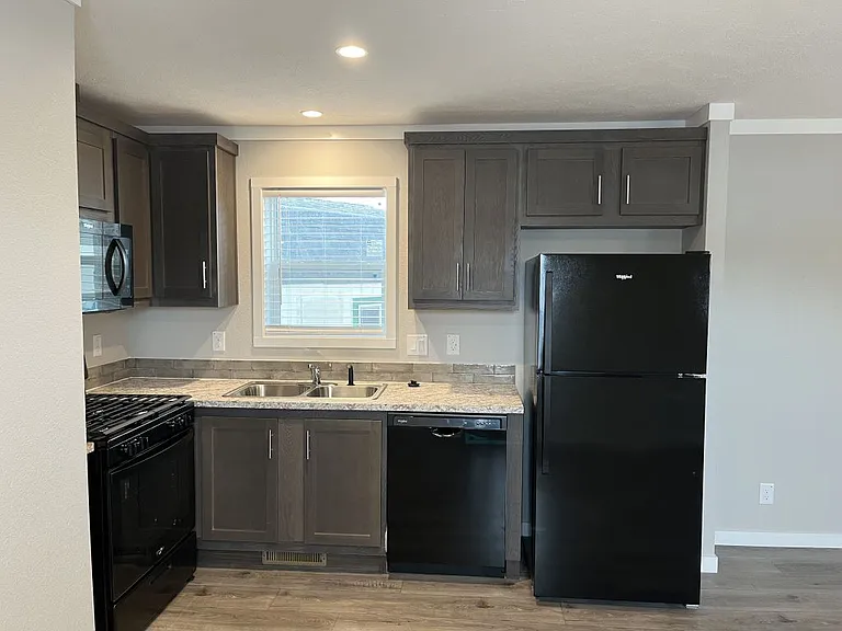 1801 W 92nd Ave #9 — Photo 3