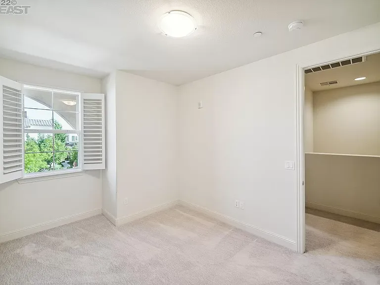 3047 Blackberry Ave — Photo 23