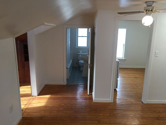 5th image of 251 E Saratoga St