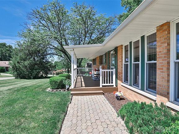 3rd image of 1629 Croydon Ln