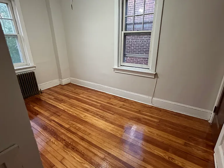 220 Virginia Ave — Photo 9