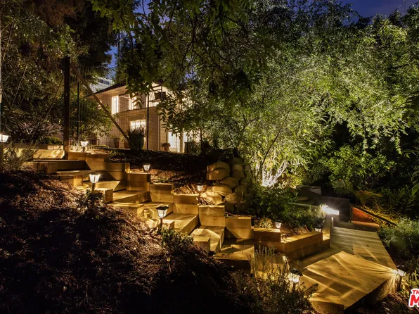 951 Tularosa Dr, Los Angeles, CA 90026