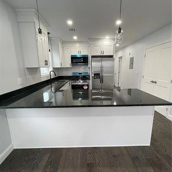 14 Sherwood St #2 — Photo 11