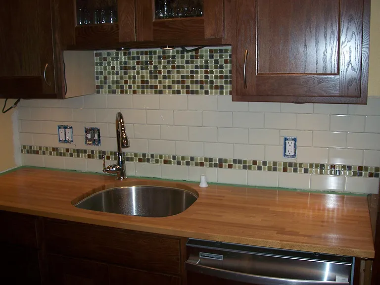 N 50th Pl — Photo 17