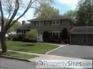 37 Beechwood Rd, Oradell, NJ 07649