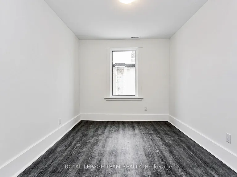 790 Bronson Ave — Photo 8
