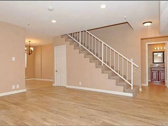 2nd image of 13940 Lemoli Ave