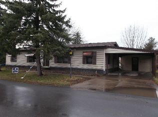 20 N Roxbury Dr, Hamburg, NY 14075