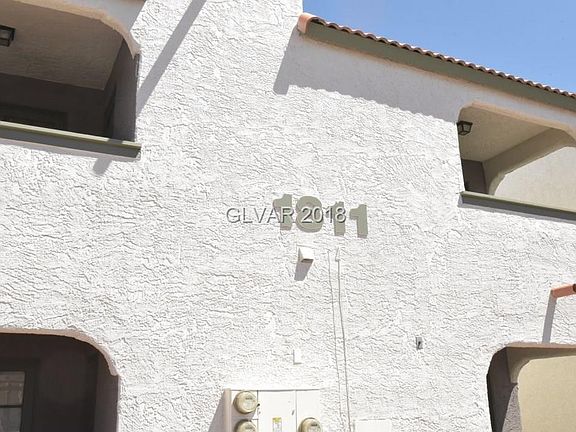2nd image of 1811 Bluegill Way Unit B