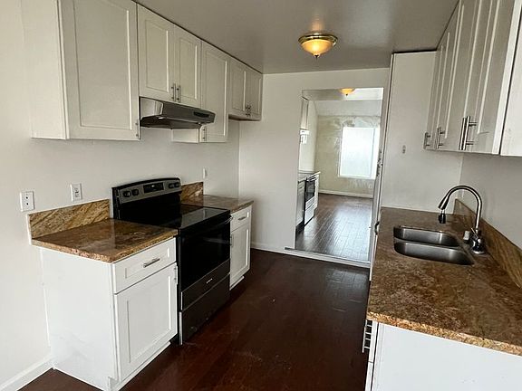 4th image of 1462 Ramona Dr