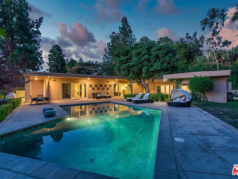 1915 Loma Vista Dr — Photo 37
