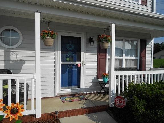 2nd image of 90 Slate Ct