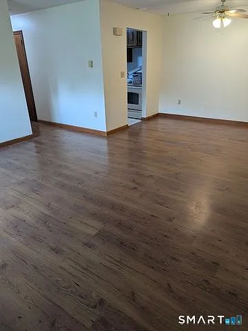 1 bed, 1.0 bath, 734 sqft, $1,400 — Photo 3