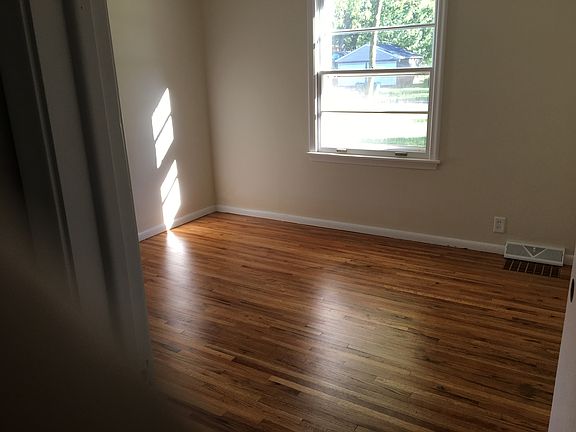 Two 1st floor bedrooms