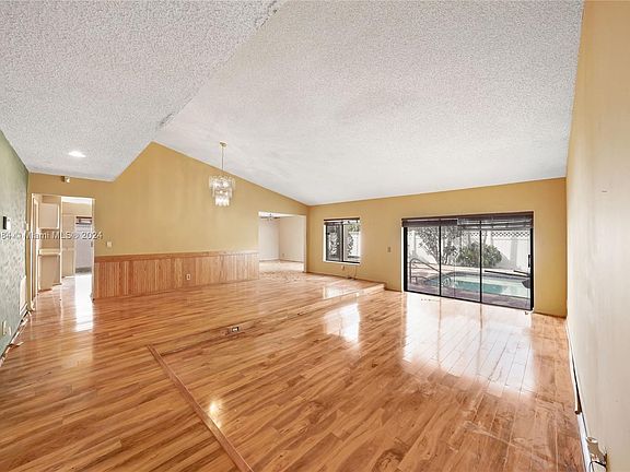 3rd image of 7401 NW 49th St