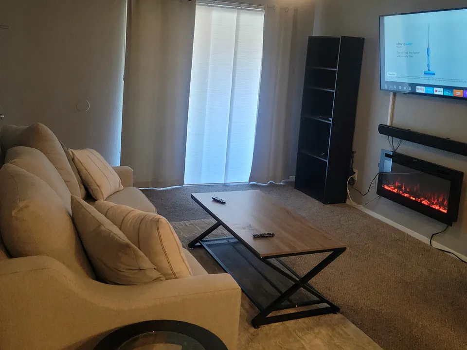1720 E Thunderbird Rd #2061