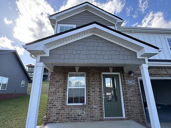 4th image of 840 Lillian Grace Dr