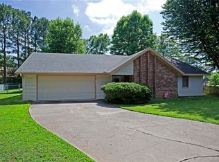 1109 NW K St, Bentonville, AR 72712