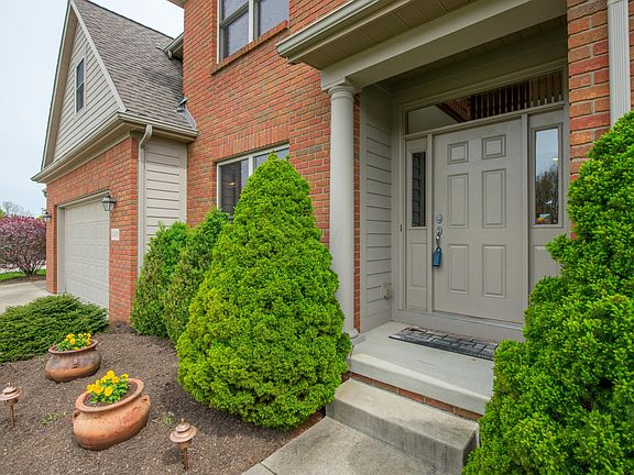 3rd image of 13430 Canyon Ln