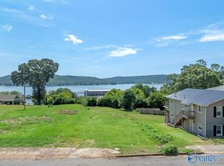 247 Hill Ave, Guntersville, AL 35976