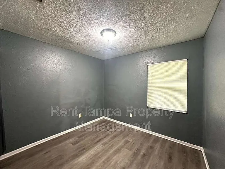 8304 N Mulberry St — Photo 10