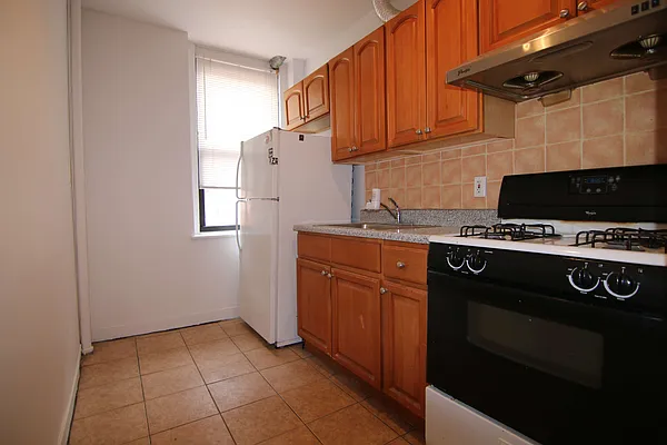 Rented by Target Realty Group | media 3