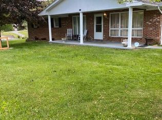 192 Play St, Pounding Mill, VA 24637