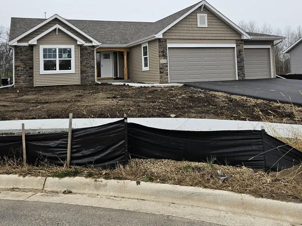 5079 Keri Dr, Loves Park, IL 61111