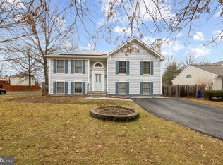 20816 Scottsbury Dr, Germantown, MD 20876