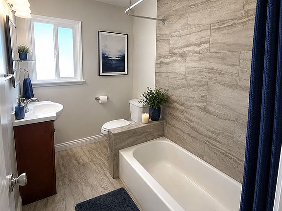 4th image of 1090-1104 E San Antonio Dr #1092D