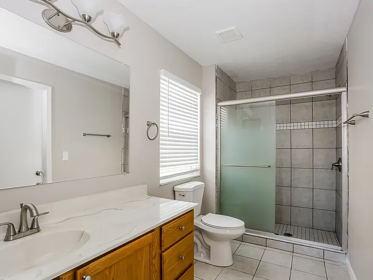 8402 Lucerne Dr — Photo 13