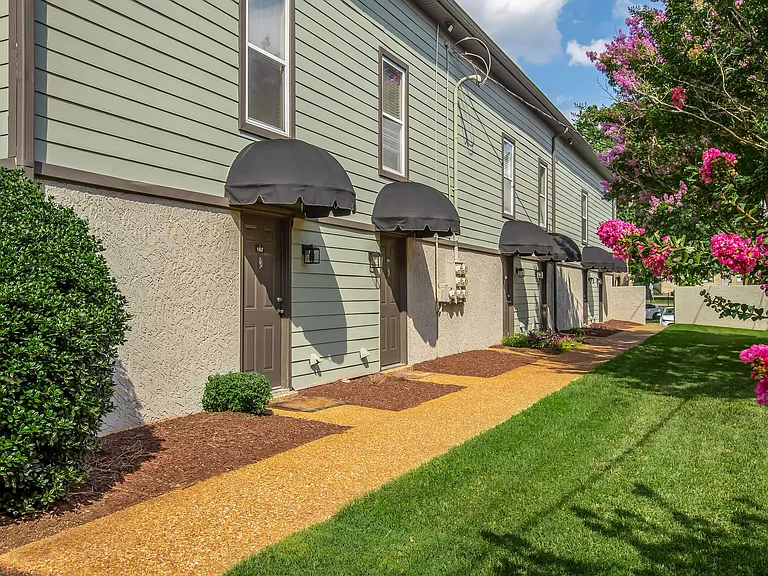 Chase Cove Apartments — Photo 33