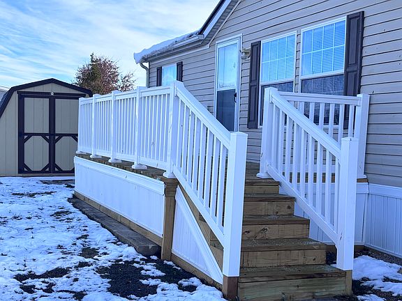 Exterior Image-7-FLEETWOOD 232 River Valley Estates