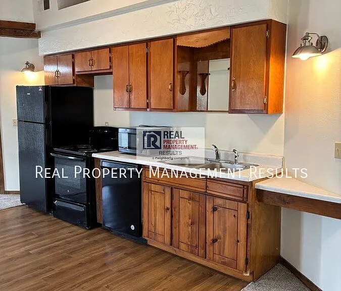 409 S Bosse Ave #B — Photo 5