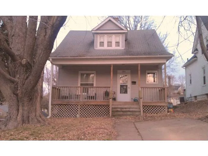1317 45th Ave photo 1